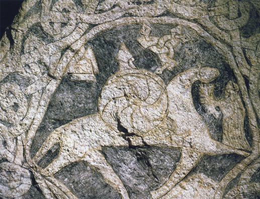 Odin en su caballo Sleipnir. Grabado vikingo en piedra. Gotland, Suecia, s. VIII.