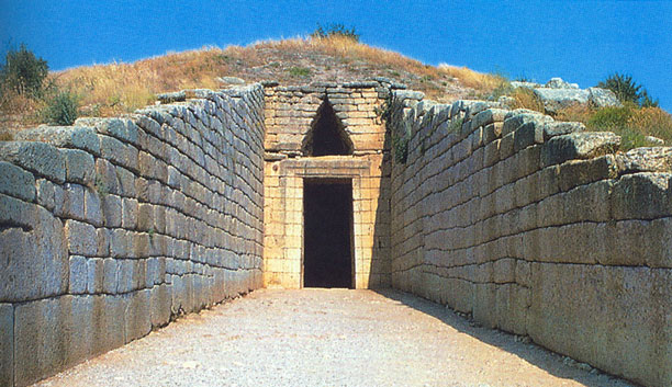 Entrada a la tumba de Atreo. Micenas, 1300 a. C.
